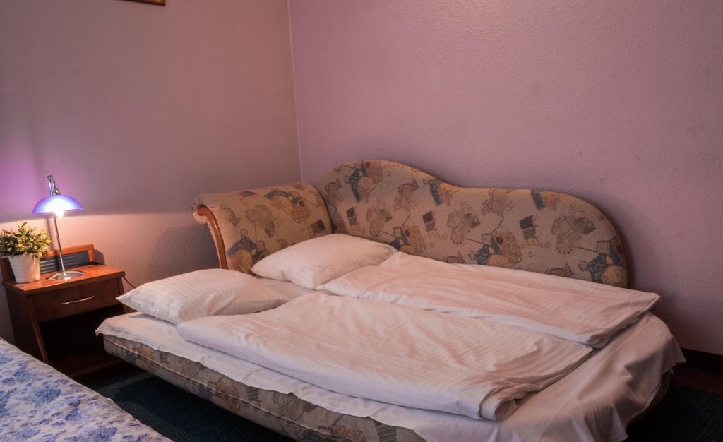 Hotel Aranysas Alsóörs 外观 照片